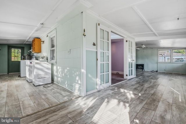 5 W DRUMBED RD, Villas, NJ 08251