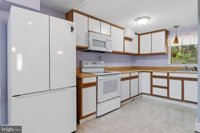5 W DRUMBED RD, Villas, NJ 08251