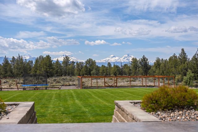 19250 Innes Market Road, Bend, OR 97703