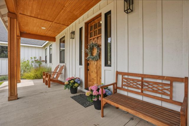 19250 Innes Market Road, Bend, OR 97703