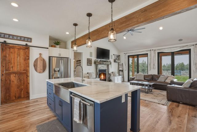 19250 Innes Market Road, Bend, OR 97703