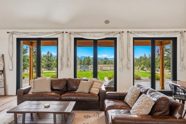 19250 Innes Market Road, Bend, OR 97703