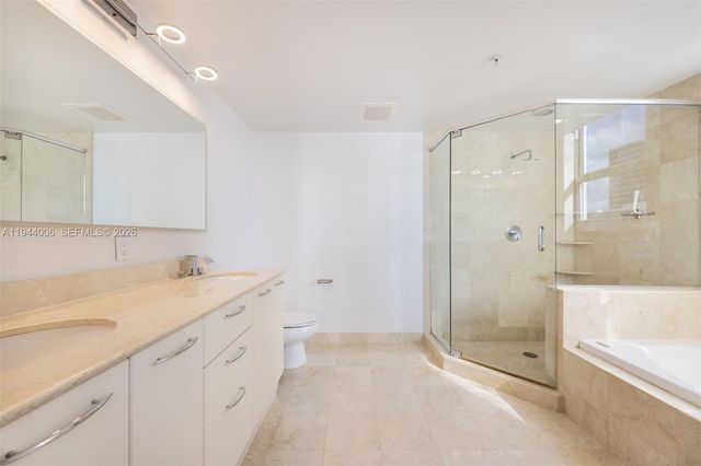 350 SE 2nd St 870, Fort Lauderdale, FL 33301