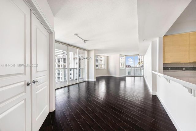 350 SE 2nd St 870, Fort Lauderdale, FL 33301