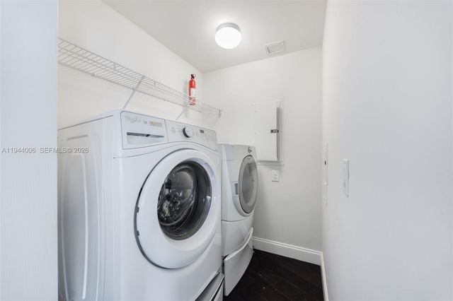 350 SE 2nd St 870, Fort Lauderdale, FL 33301