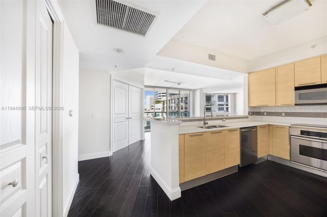 350 SE 2nd St 870, Fort Lauderdale, FL 33301