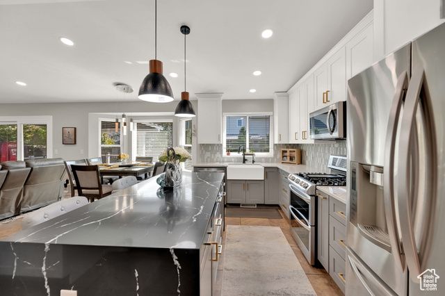 1356 EASTPOINT DR, Sandy, UT 84092