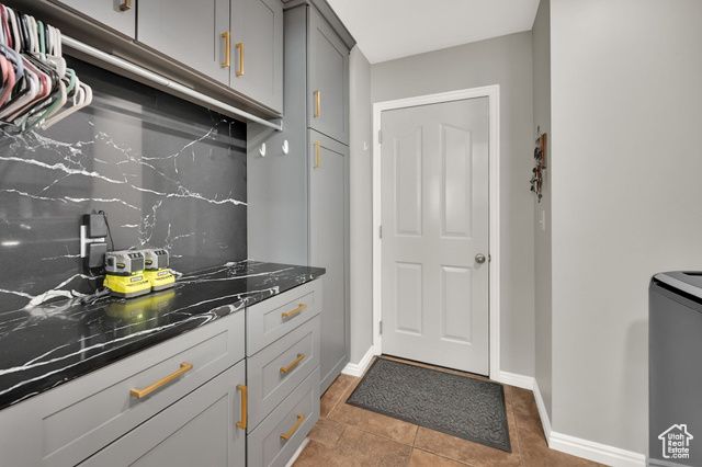 1356 EASTPOINT DR, Sandy, UT 84092