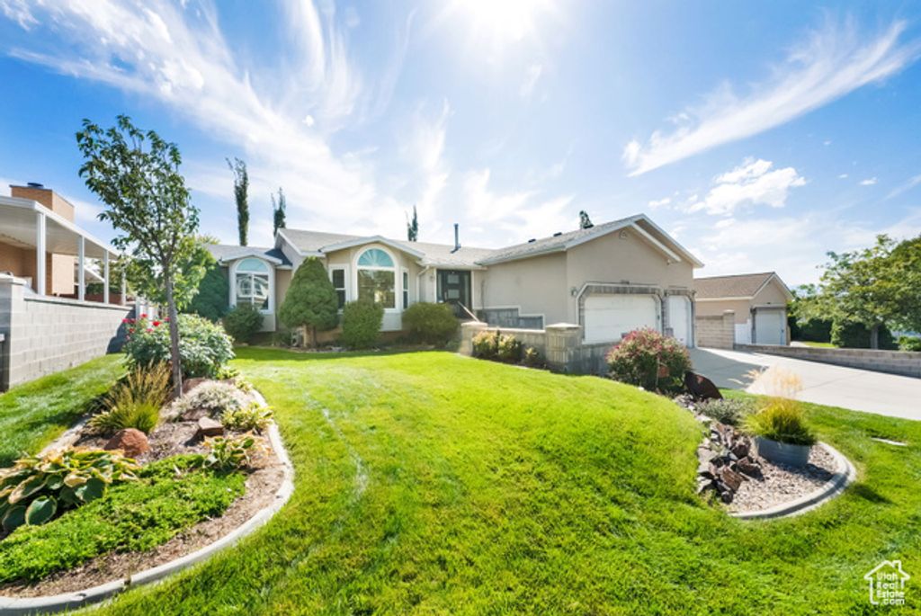 1356 EASTPOINT DR, Sandy, UT 84092