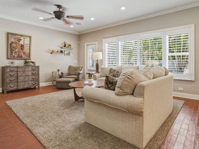 4507 W WATROUS AVENUE, Tampa, FL 33629