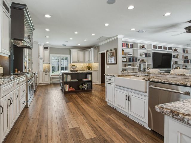 4507 W WATROUS AVENUE, Tampa, FL 33629