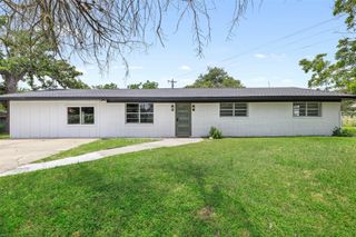 100 Shady Oaks Lane, Somerville, TX 77879