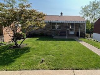 646 Elmbank St, Brookline, PA 15226