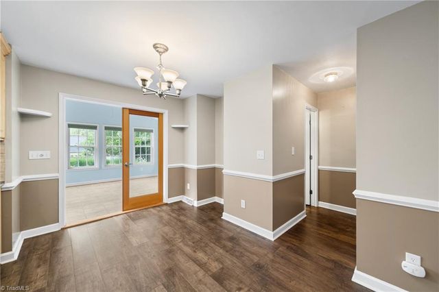 6204 Highland Brook Drive, Clemmons, NC 27012