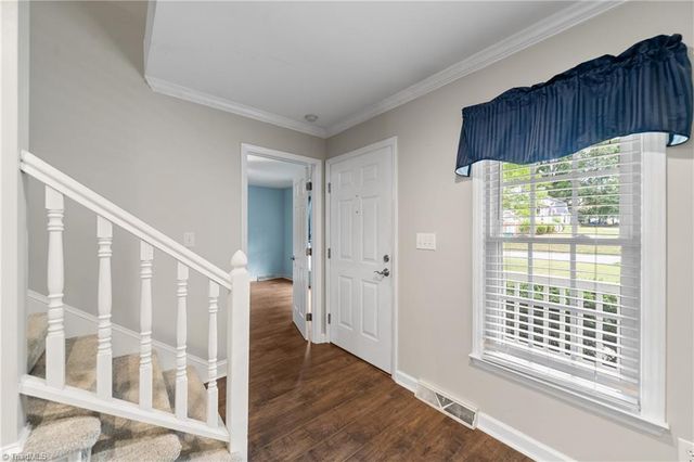 6204 Highland Brook Drive, Clemmons, NC 27012