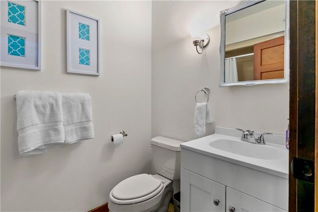 180 West Main Road, Little Compton, RI 02837