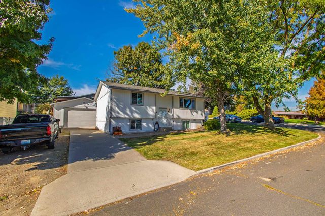 8319 N N Wilding Dr, Spokane, WA 99208