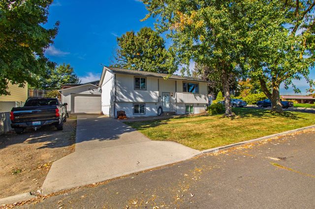 8319 N N Wilding Dr, Spokane, WA 99208