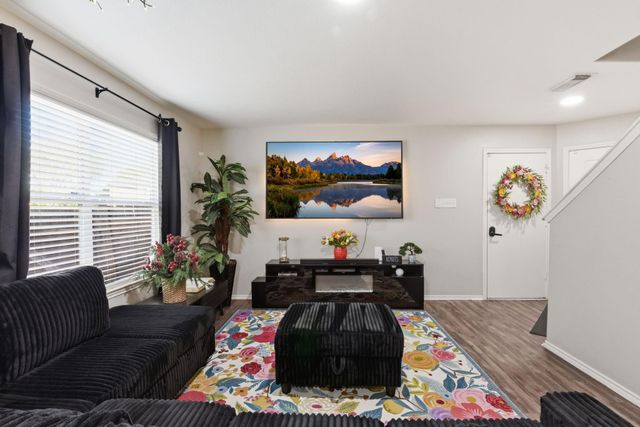 9519 Maple Green Lane, Houston, TX 77044