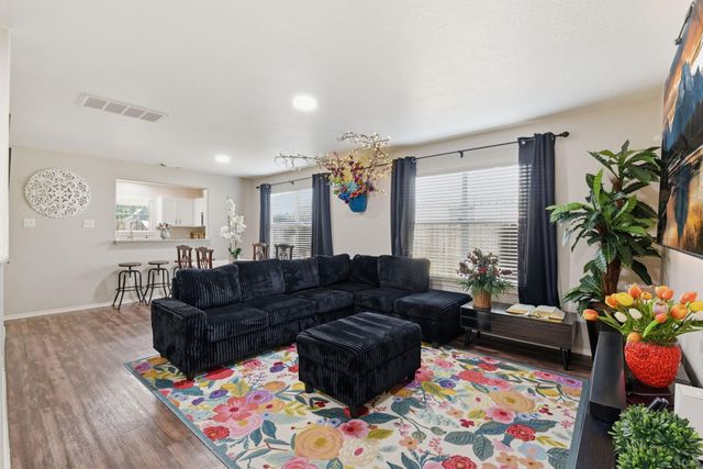 9519 Maple Green Lane, Houston, TX 77044