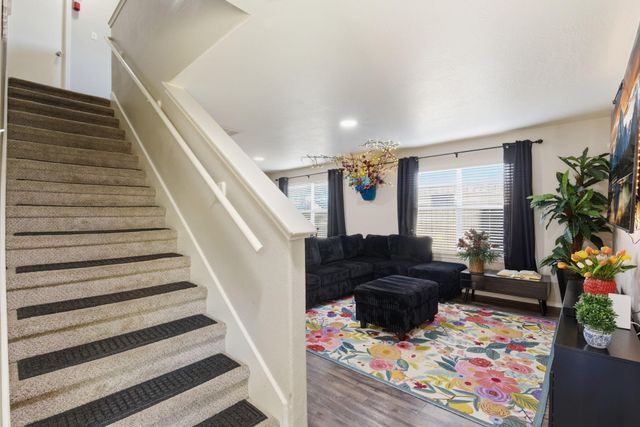 9519 Maple Green Lane, Houston, TX 77044