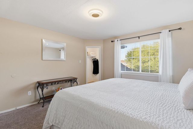 9519 Maple Green Lane, Houston, TX 77044