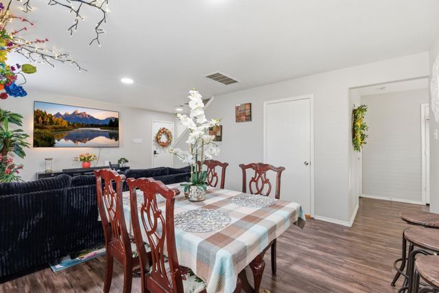 9519 Maple Green Lane, Houston, TX 77044