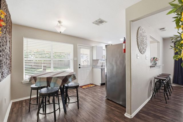 9519 Maple Green Lane, Houston, TX 77044