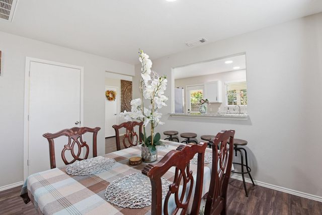 9519 Maple Green Lane, Houston, TX 77044