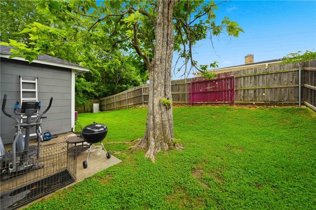 3006 First St, Bryan, TX 77801