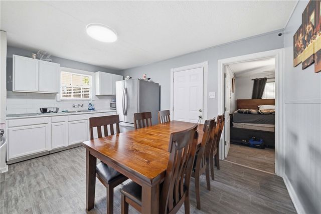 3006 First St, Bryan, TX 77801