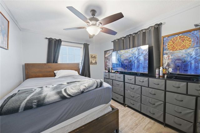 3006 First St, Bryan, TX 77801