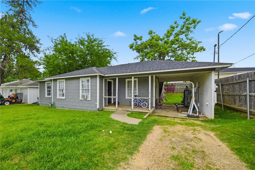 3006 First St, Bryan, TX 77801 — photo 2