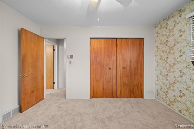 7479 Carrousel Boulevard, Westland, MI 48185