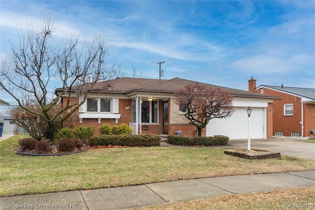 7479 Carrousel Boulevard, Westland, MI 48185