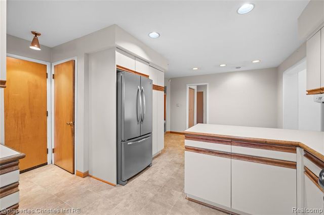 7479 Carrousel Boulevard, Westland, MI 48185