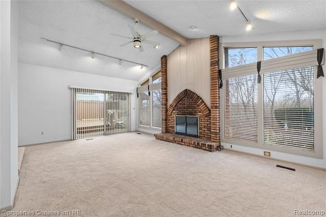 7479 Carrousel Boulevard, Westland, MI 48185