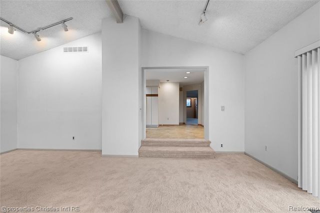 7479 Carrousel Boulevard, Westland, MI 48185