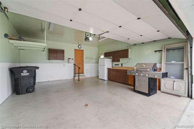 7479 Carrousel Boulevard, Westland, MI 48185