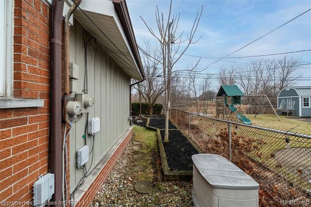 7479 Carrousel Boulevard, Westland, MI 48185