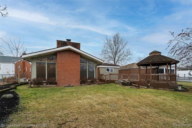 7479 Carrousel Boulevard, Westland, MI 48185