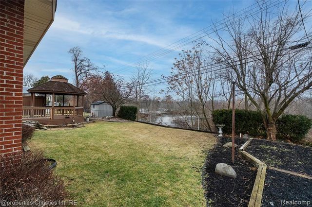 7479 Carrousel Boulevard, Westland, MI 48185