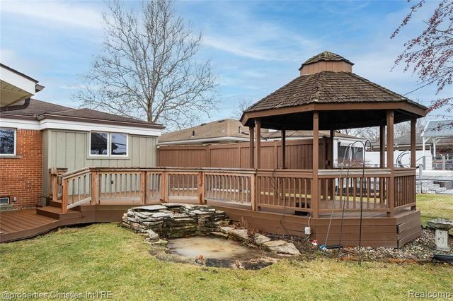 7479 Carrousel Boulevard, Westland, MI 48185