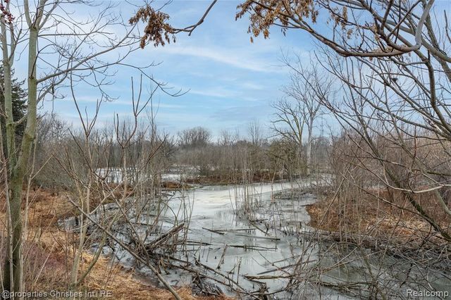 7479 Carrousel Boulevard, Westland, MI 48185