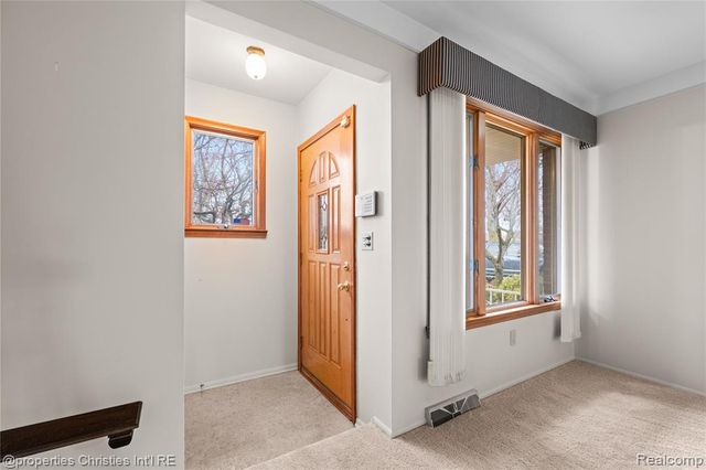 7479 Carrousel Boulevard, Westland, MI 48185