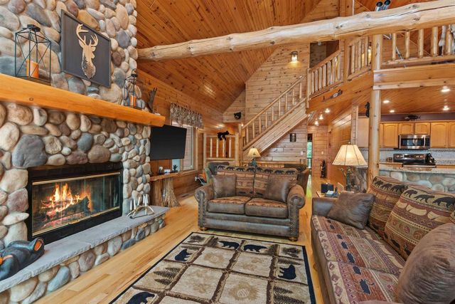 1860 Badger Court, Arkdale, WI 54613