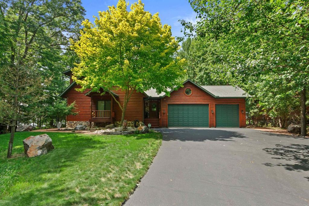 1860 Badger Court, Arkdale, WI 54613
