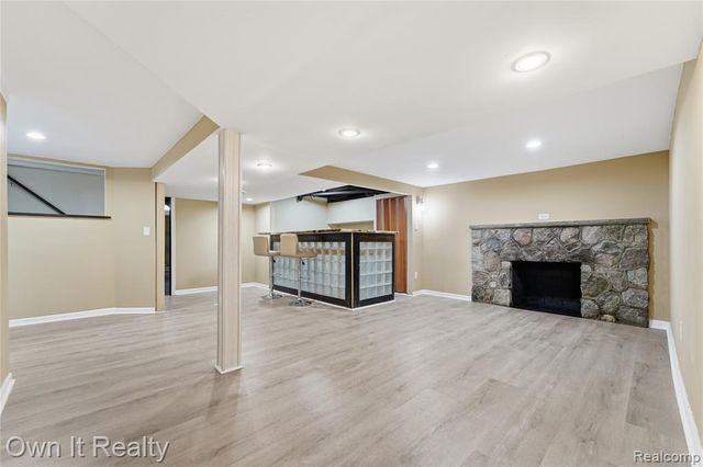 15490 Warwick Street, Detroit, MI 48223