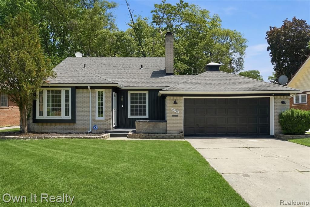 15490 Warwick Street, Detroit, MI 48223