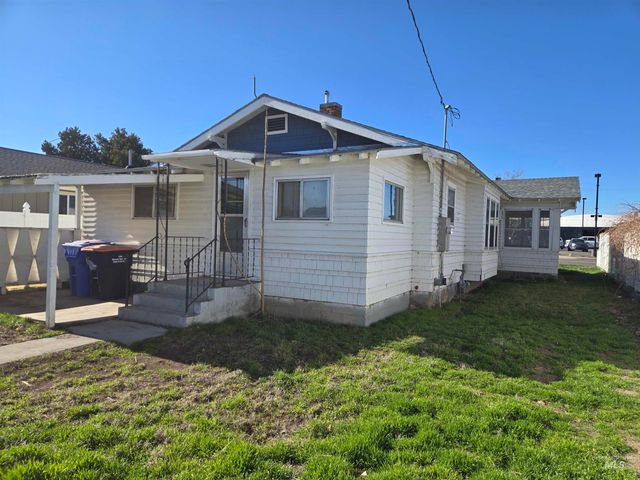 711 E 2nd Ave, Twin Falls, ID 83301